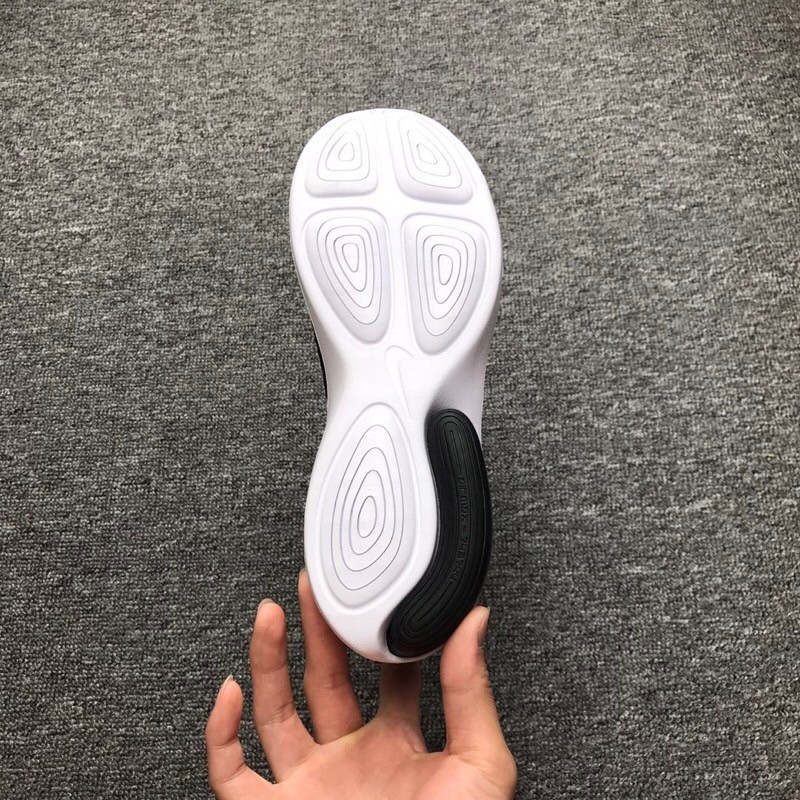 nike shoes with air cushion