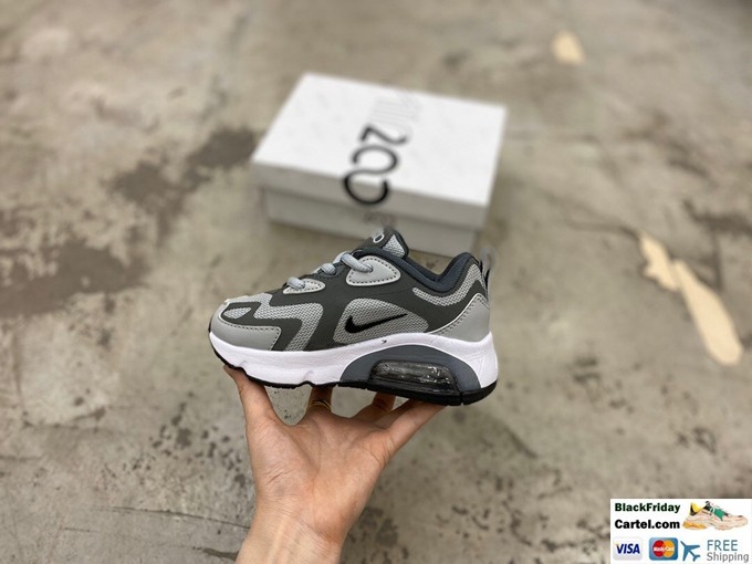 childrens grey nike trainers
