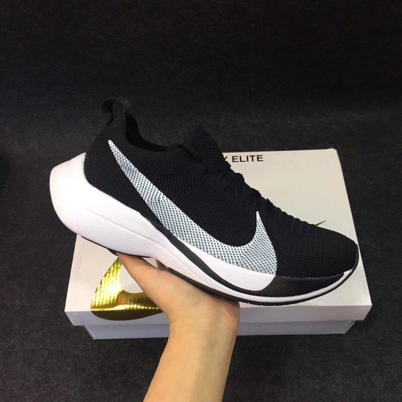 nike shoes with lines