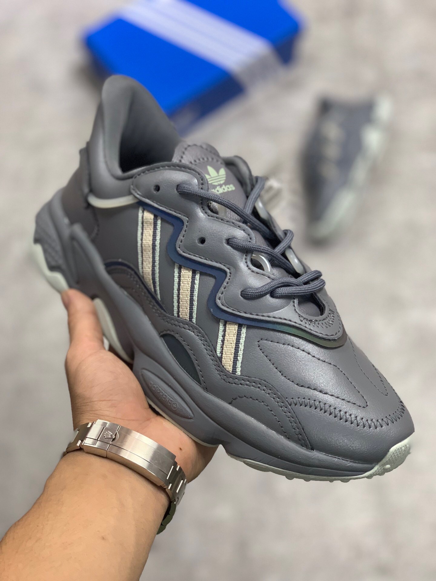 ozweego vintage